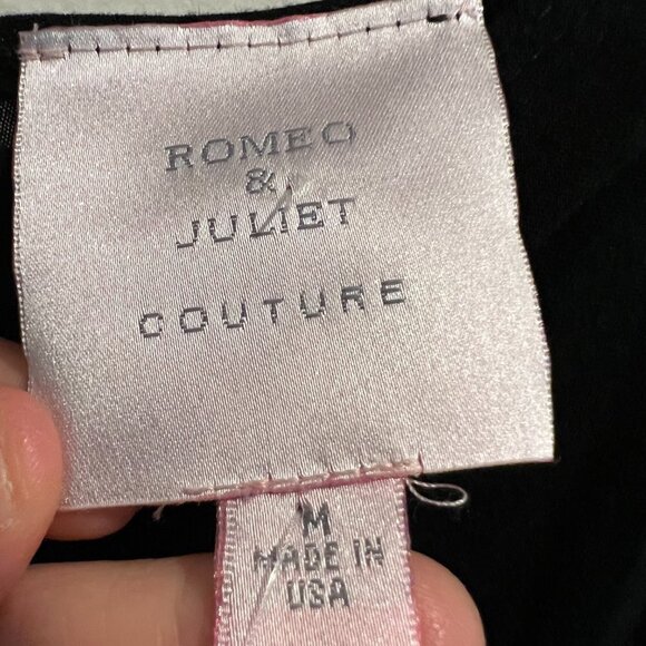 NWT Romeo & Juliet Couture Black slashed back Top, Size M - Picture 10 of 13